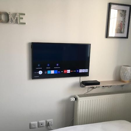 Chambre Privee Proche Disney Disponible De 19H A 10H Монтеврен Экстерьер фото